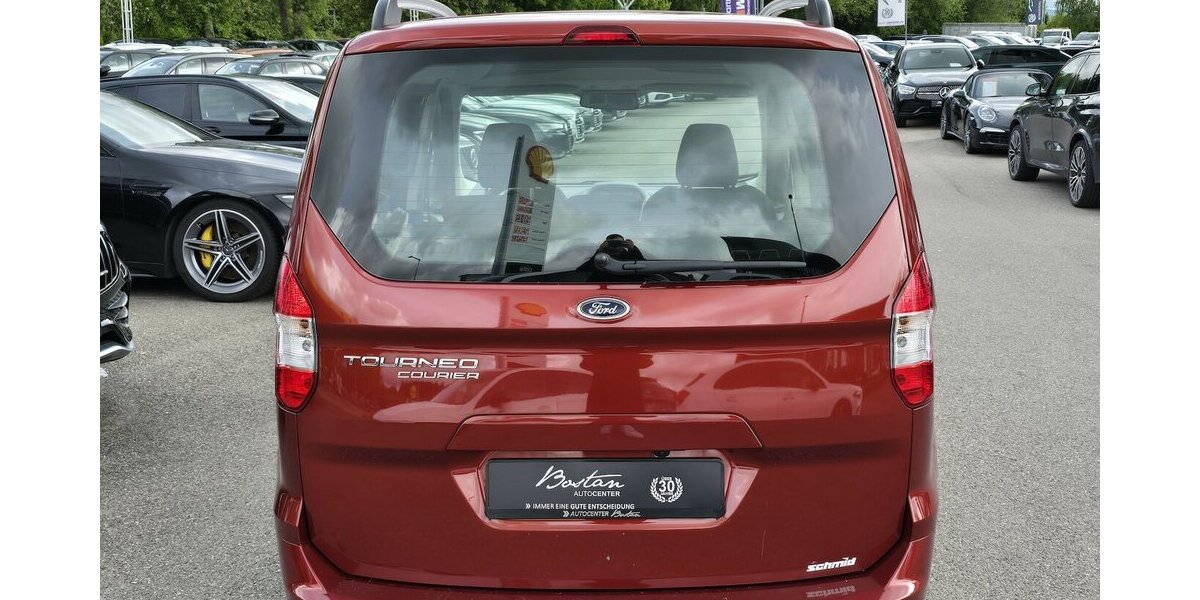 Ford Tourneo Courier 1.5 TDCI/NAVI/KAMERA/1.HAND 90.365 km 10.900 &euro; Villingen-Schwenningen 78054