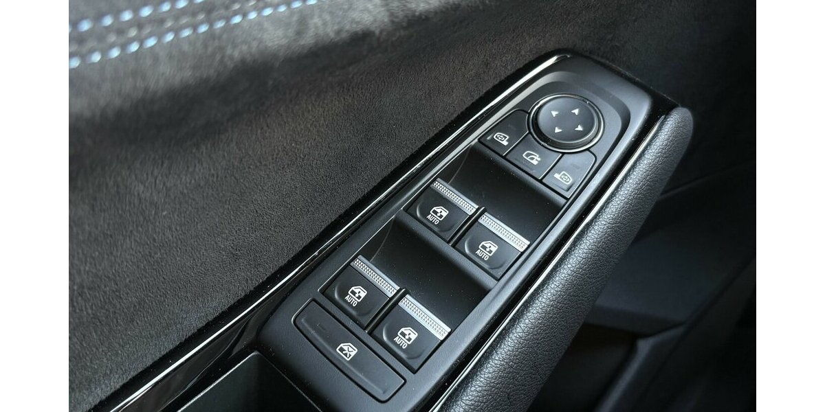 Renault Austral Iconic Esprit Alpine 360°/CARPLAY/NAVI 45.964 km 24.800 &euro; Villingen-Schwenningen 78054