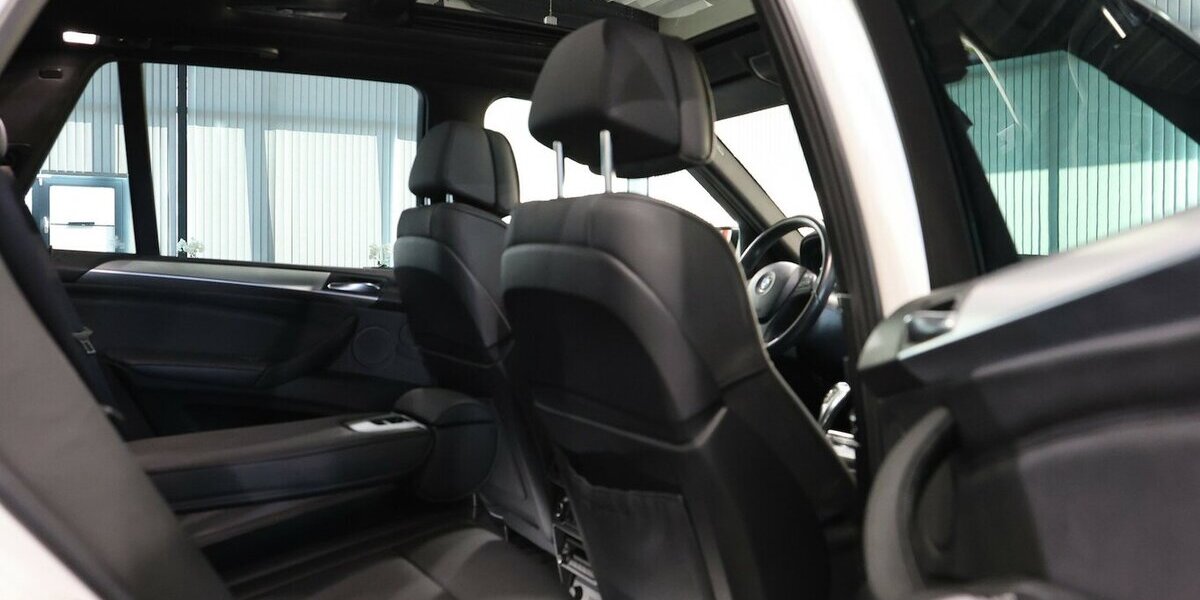 BMW X5 M xDrive50i WHITE M-SPORTPAKET / PANORAMA 66.000 km 17.902 &euro; Hamm 59077