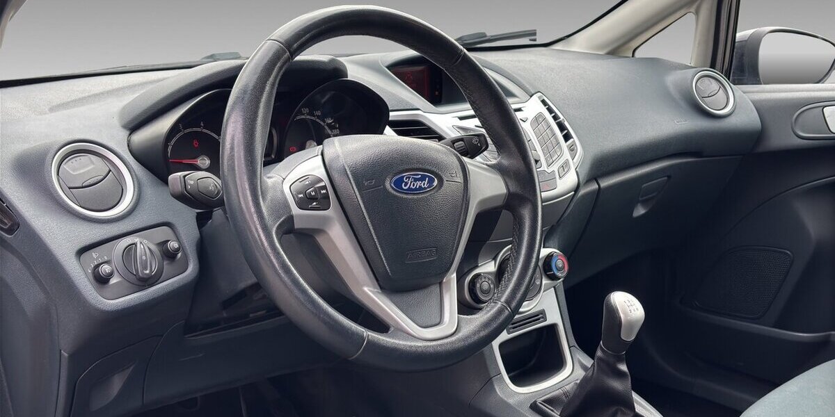 Ford Fiesta Champions Edition Klima Radio 180.817 km 1.600 &euro; Wuppertal 42327