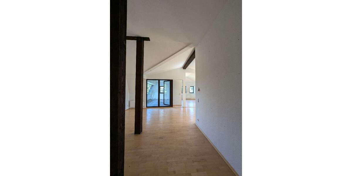 Etagenwohnung Chemnitz Altendorf - 5 Zimmer, 230 m&sup2;, 1.270&euro; | Angebot:25493179
