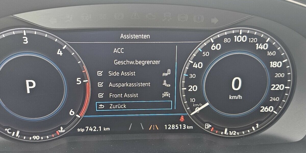 VW Passat Variant 2.0 TDI 4M Highline R-Line 360° 128.350 km 20.990 &euro; Löhne 32584