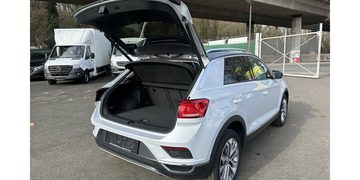 VW T-Roc IQ.DRIVE LED Navi PDC SHZ 127.074 km 16.900 &euro; Mainz 55122
