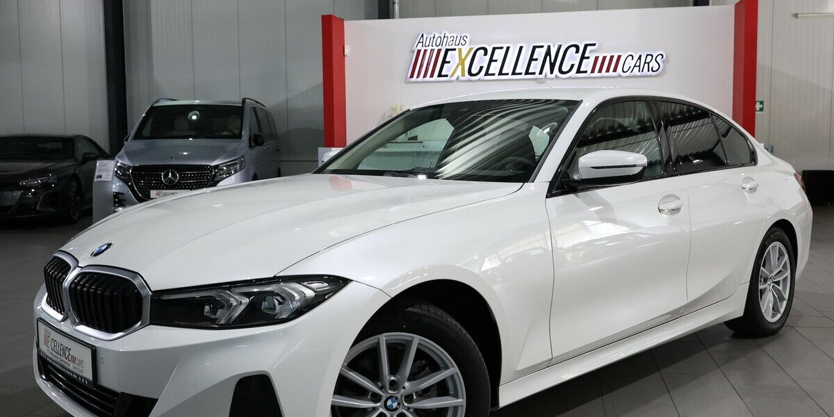 BMW 320d LIMOUSINE xDrive BUSINESS / CURVED / LED 68.000 km 27.883 &euro; Hamm 59077