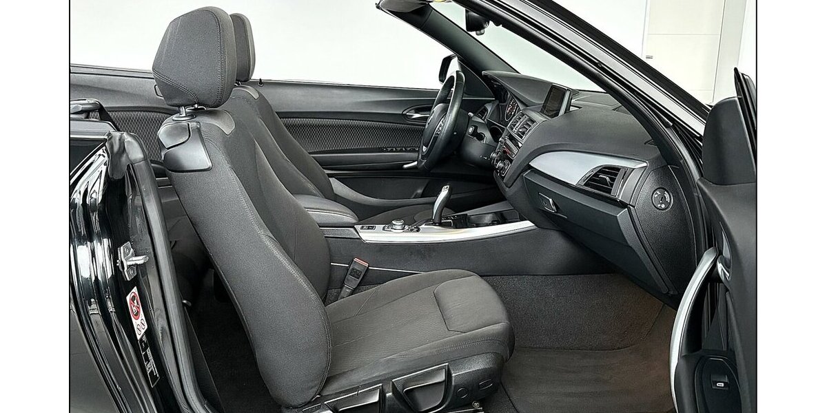 BMW 218d Cabrio Aut. Xenon Navi PDC Tempo Klimaauto 120.000 km 15.990 &euro; Stade 21682
