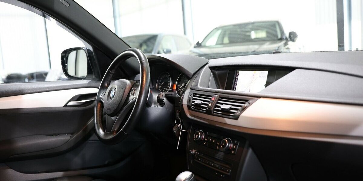 BMW X1 xDrive 25i BUSINESS SPORT SHADOW / PANORAMA / 115.000 km 11.777 &euro; Hamm 59077