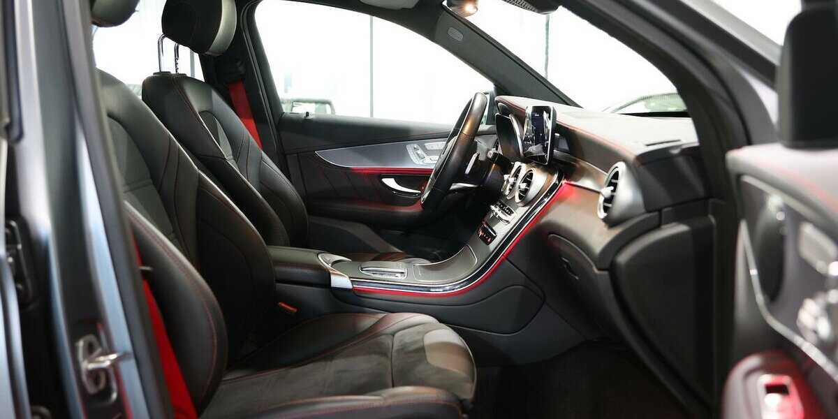Mercedes-Benz GLC 220 d 4Matic AMG-LINE-PLUS MATT / PANORAMA 26.000 km 48.777 &euro; Hamm 59077