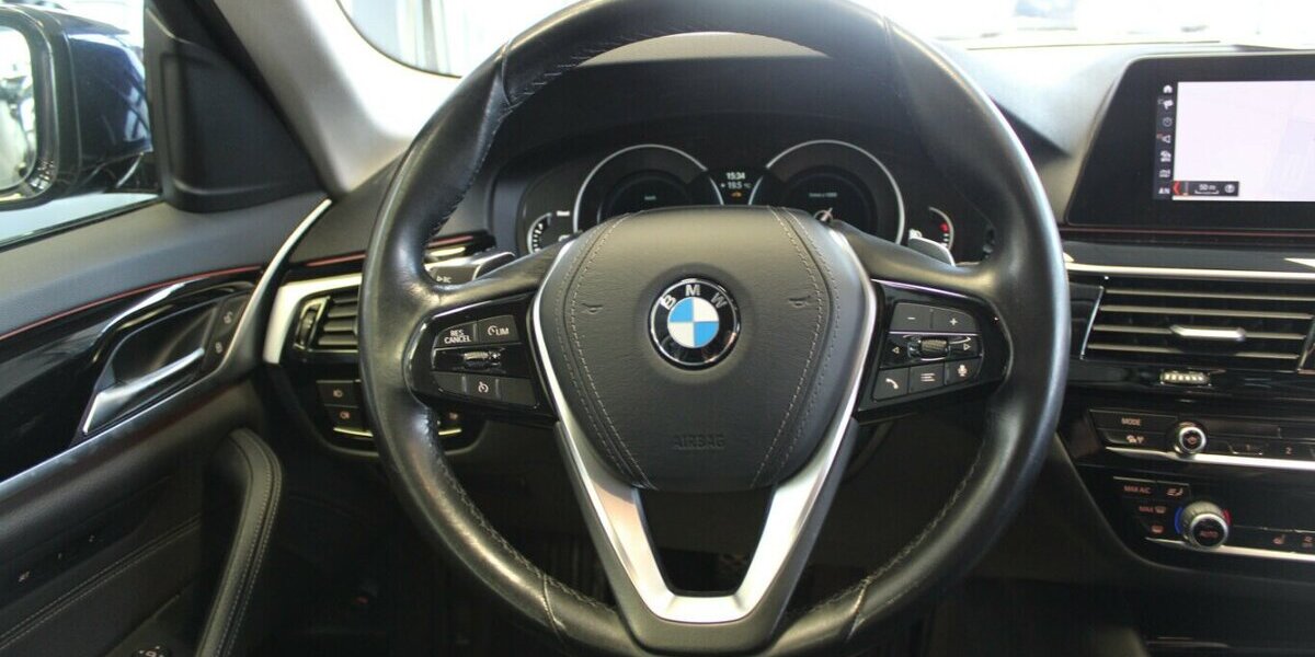 BMW 530 530D xDrive Touring Aut. Sport Line 129.563 km 25.980 &euro; Euskirchen 53881