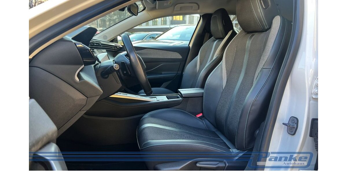Peugeot 308 Allure EAT8*NAV*Carplay*LED*360°*Cockpit 150.000 km 14.990 &euro; Berlin 13187