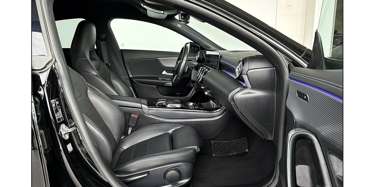 Mercedes-Benz CLA 200 d Limo LED Kamera Leder Assist. Ambient 215.000 km 19.499 &euro; Stade 21682