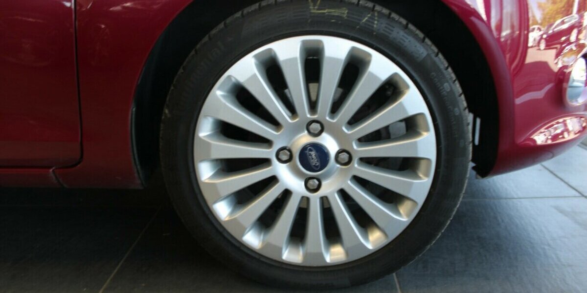 Ford Fiesta 1.4 Titanium - 1. Hand - 112.625 km 3.980 &euro; Euskirchen 53881