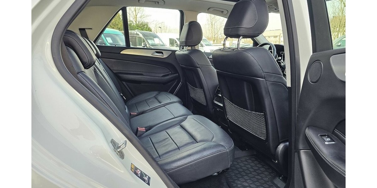 Mercedes-Benz GLE 350 d 4Matic LEDER NAVI AHK LED AUS 2.HAND 139.991 km 31.490 &euro; Löhne 32584
