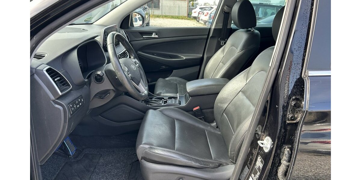 Hyundai Tucson 2.0 CRDi Automatik 4WD Premium Navi AHK 191.900 km 14.990 &euro; Altdorf 84032