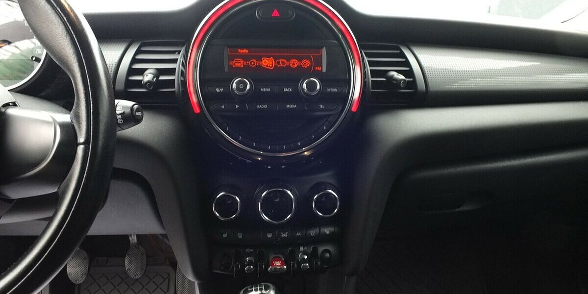 Mini One D WM26:KLIMAAUT PDC SITZHEIZUNG WINTERREIFEN 122.875 km 7.208 &euro; Köln 50858