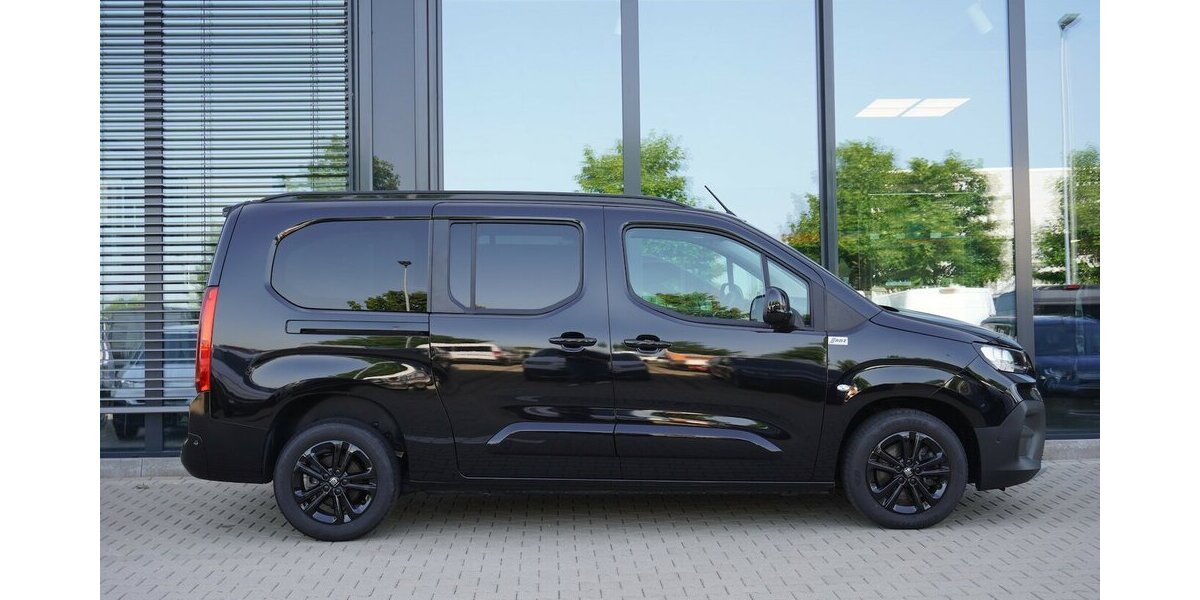 Fiat Doblo Maxi Kombi 130 Automatik / 7-Sitzer / Navi 19.037 km 26.775 &euro; Münchenbernsdorf 07589