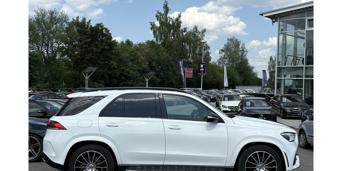 Mercedes-Benz GLE 300 4 Matic AMG NIGHT/PANO/BURMES/NAVI/360° 67.051 km 56.900 &euro; Villingen-Schwenningen 78054