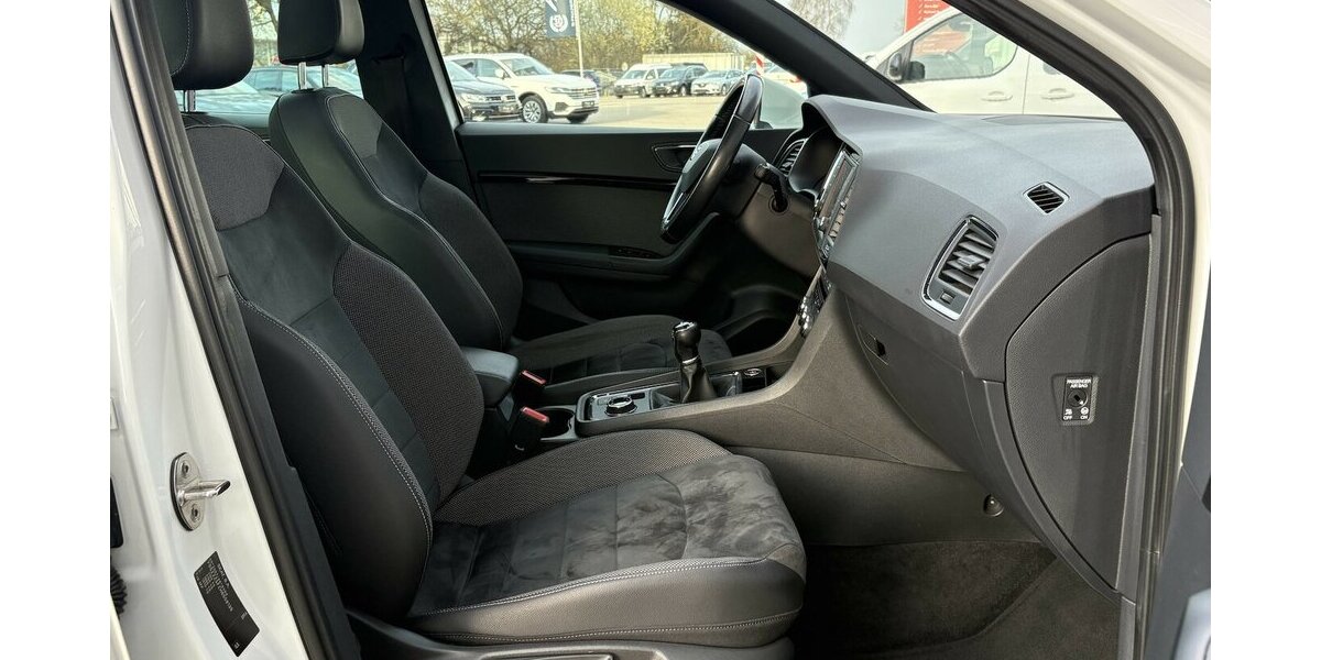 Seat Ateca Xcellence 4Drive 360°/PANO/STANDHZ/DAB/ACC 121.775 km 16.900 &euro; Villingen-Schwenningen 78054