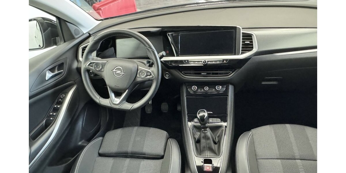 Opel Grandland 1.2 Turbo Elegance CarPlay FULL LED 30.756 km 17.440 &euro; Lich 35423