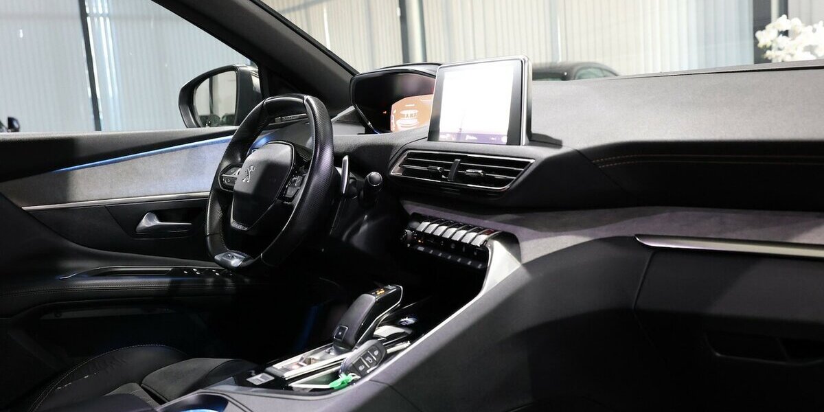 Peugeot 3008 2.0 BLUE-HDI 180 GT-LINE-SPORT / I-COCKPIT 138.000 km 15.555 &euro; Hamm 59077