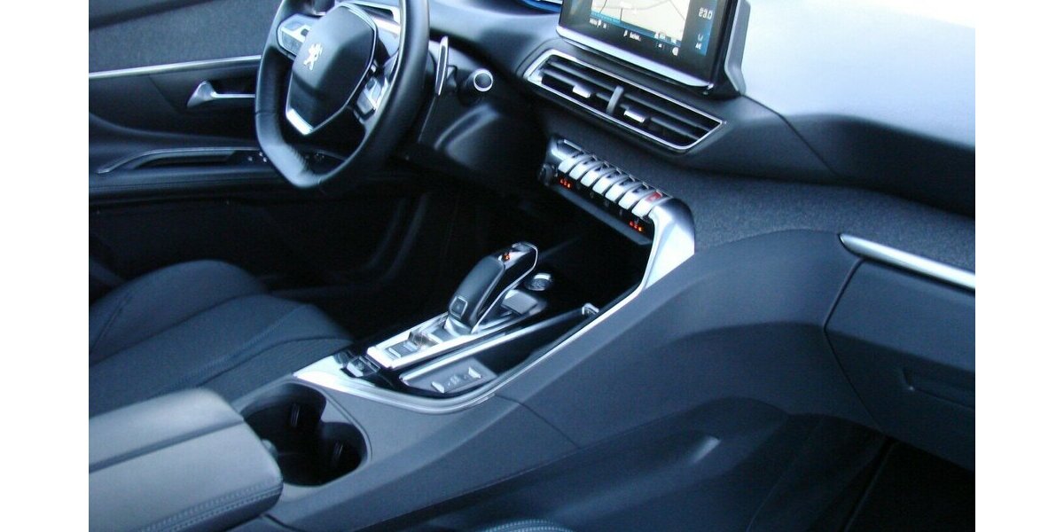 Peugeot 5008 1.2 PureTech130 Allure Pack 7-Sitzer 2WD LED 54.980 km 21.980 &euro; Falkensee 14612