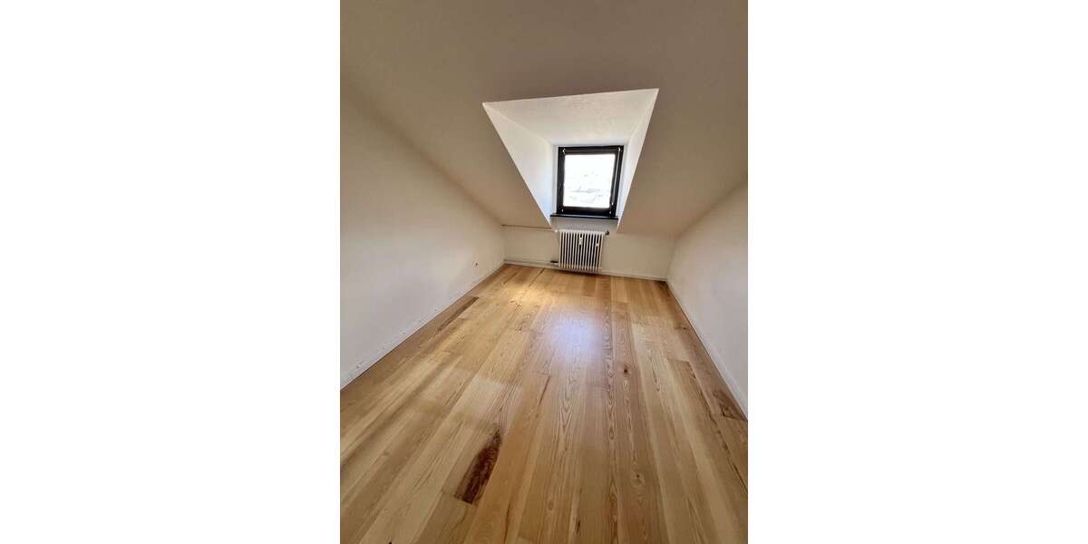Etagenwohnung Bockenheim Bockenheim - 1 Zimmer, 15 m&sup2;, 370&euro; | Angebot:27306321