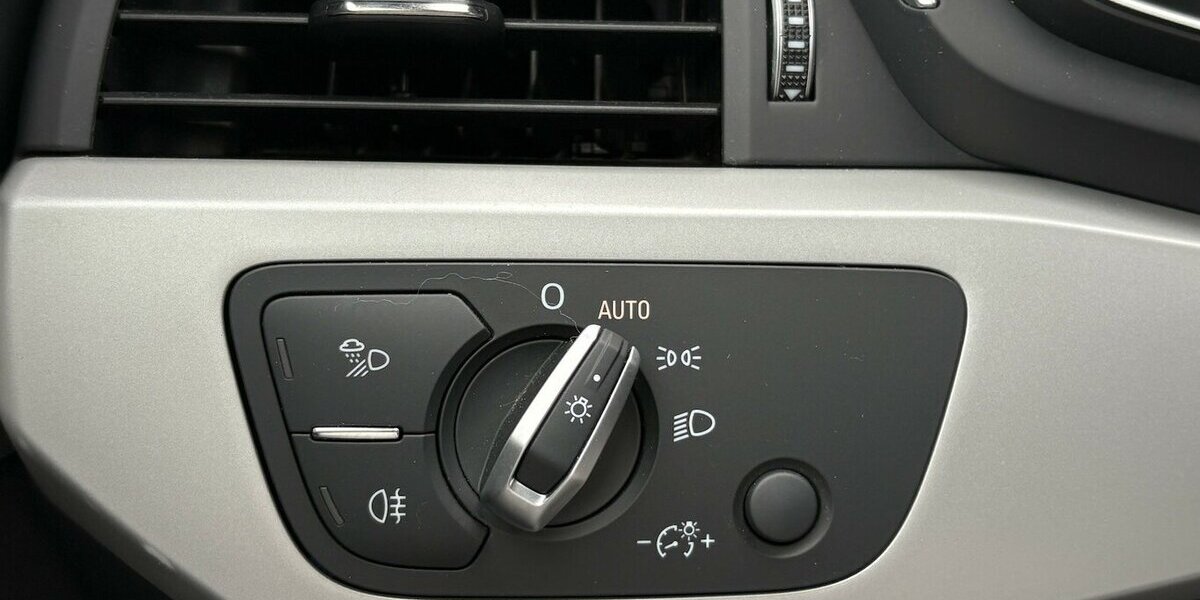 Audi A4 Allroad 40 TDI MASSAGE/PANO/MEMORY/CARPLAY 96.690 km 25.800 &euro; Villingen-Schwenningen 78054