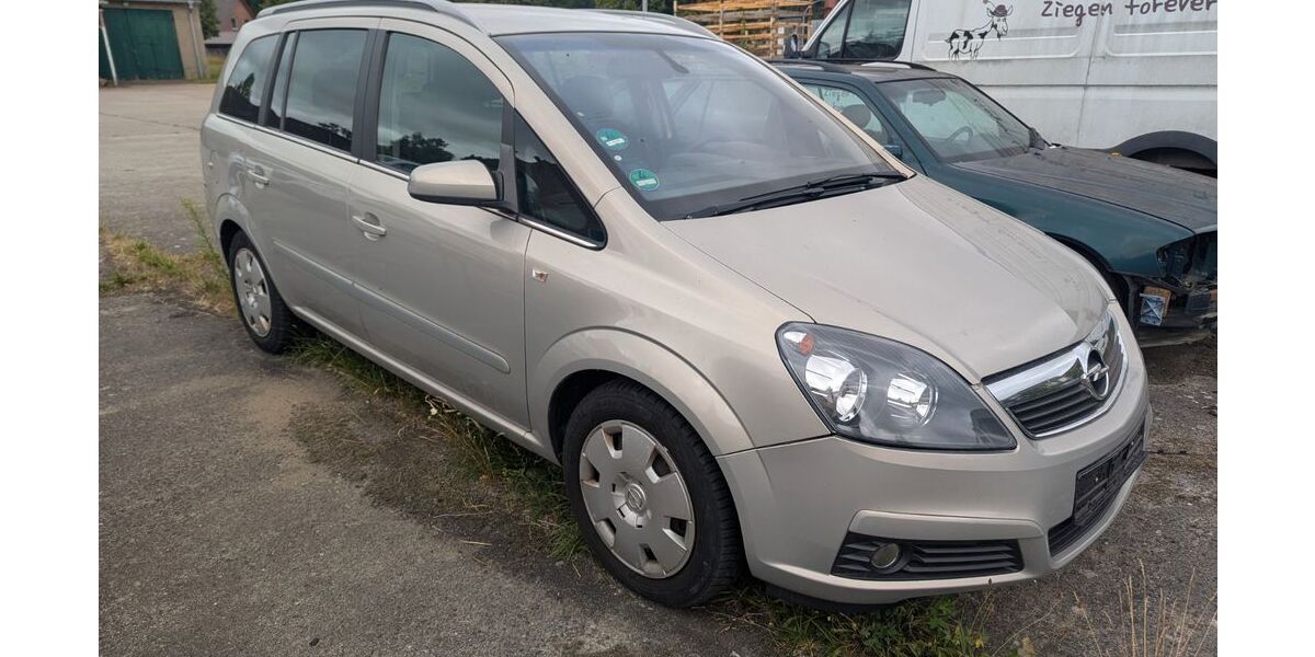 Opel Zafira 240.000 km 990 &euro; Groß Pankow 16928