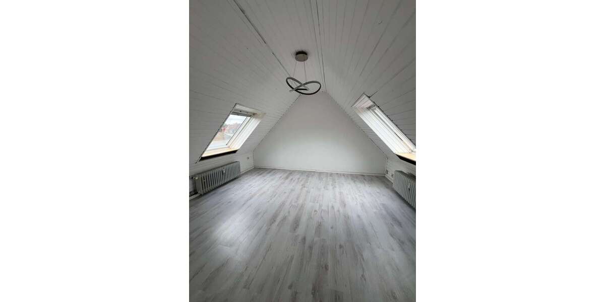 Etagenwohnung Essen Stadtkern - 4 Zimmer, 120 m&sup2;, 899&euro; | Angebot:27313734