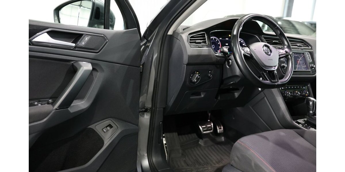 VW Tiguan 2.0 TSI DSG 4M SOUND / PANORAMA / LED 128.000 km 18.555 &euro; Hamm 59077