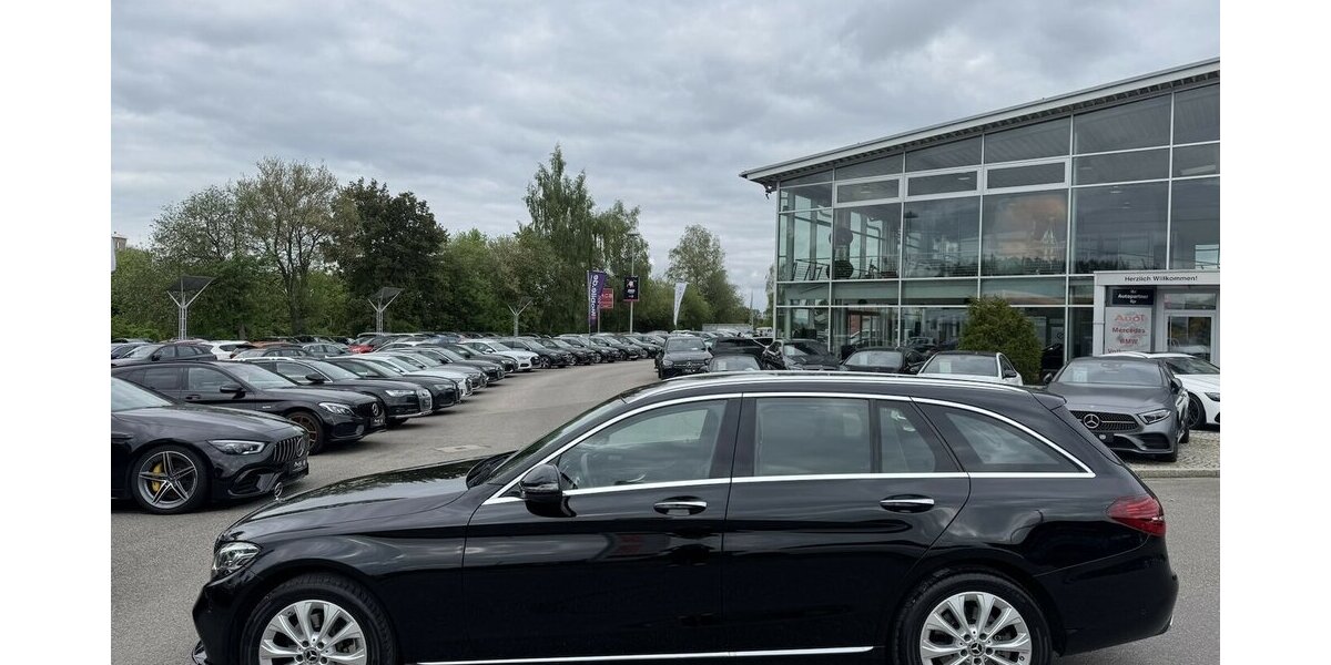 Mercedes-Benz C 220 d 4 MATIC T- MODELL/KAMERA/AHK/NAVI/1.HAND 60.042 km 24.800 &euro; Villingen-Schwenningen 78054