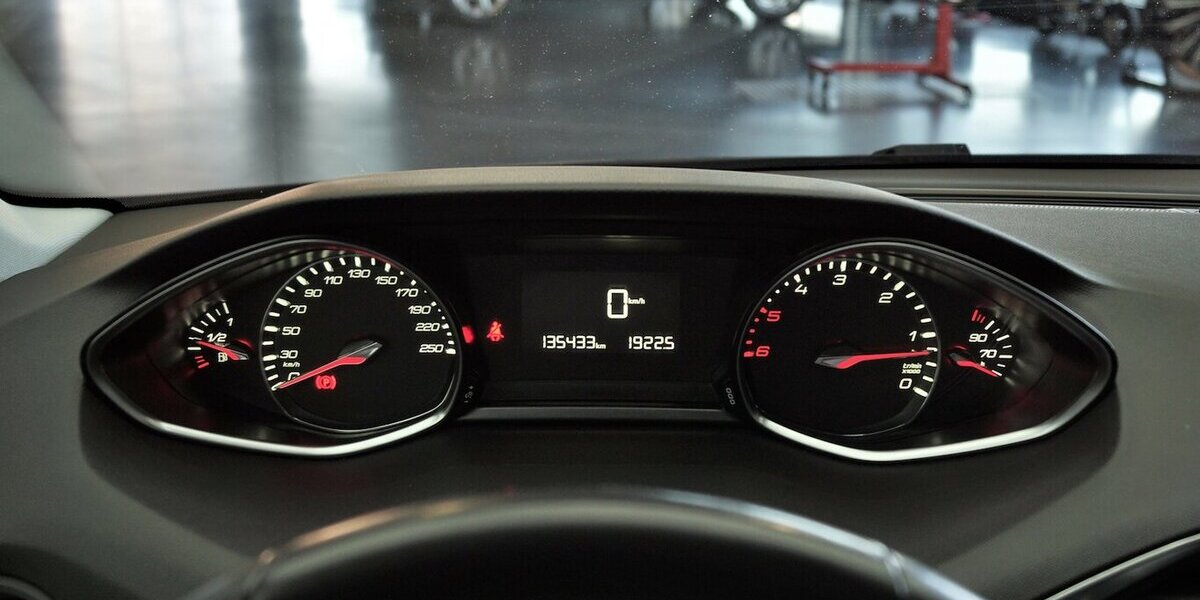 Peugeot 308 SW Allure BlueHDi 150 Motor Problem 193.000 km 1.890 &euro; Lich 35423