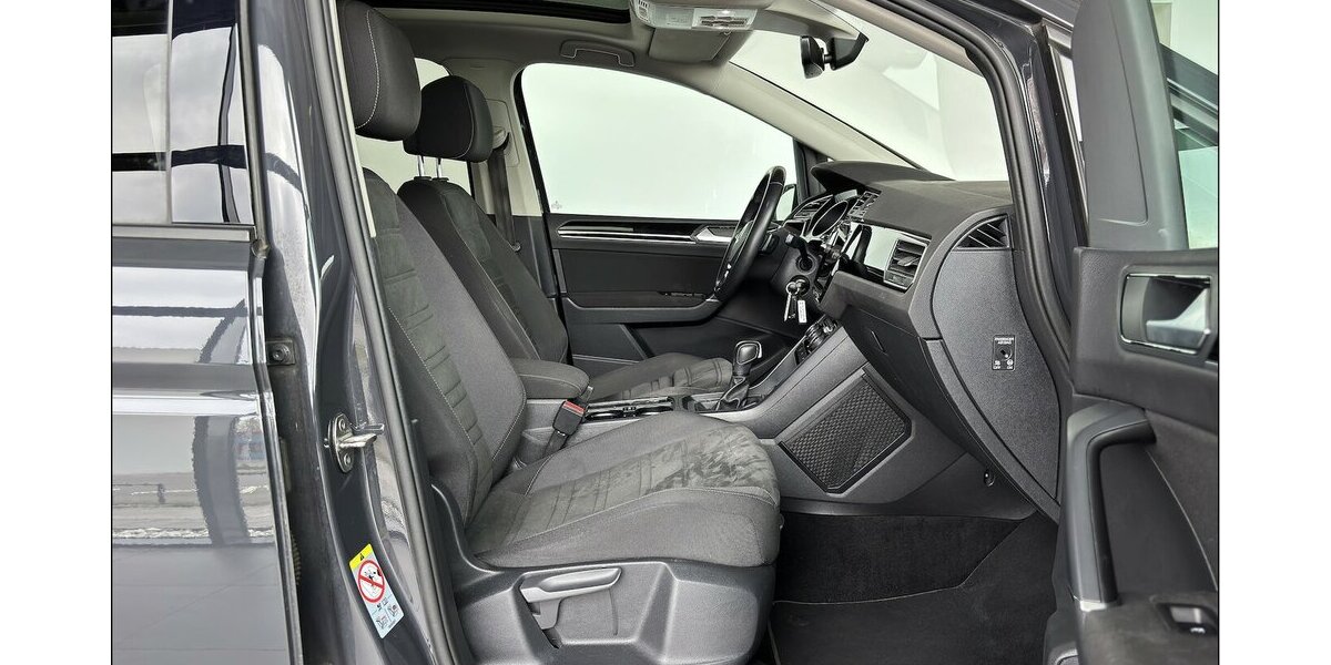 VW Touran 2.0 TDI DSG Pano Kamera ACC LED Massage 139.900 km 19.999 &euro; Stade 21682
