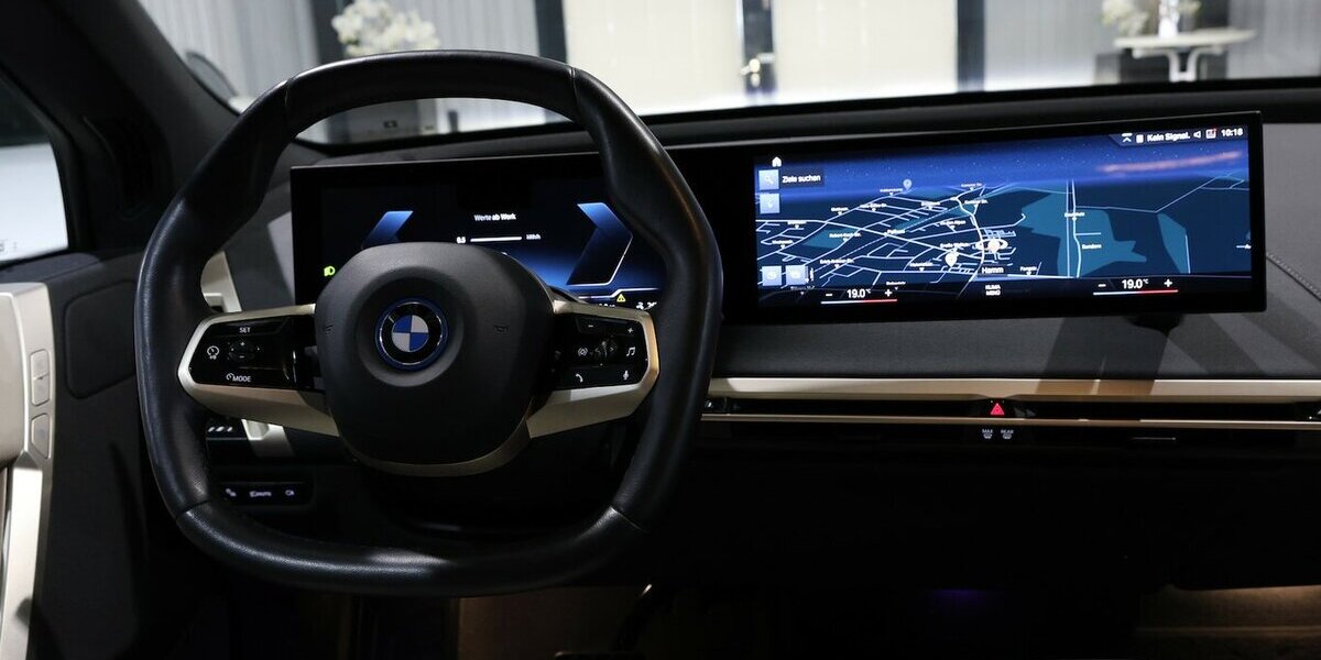 BMW iX 40 xDrive SPORT TITAN GLAS STORM EINZELSTÜCK 79.000 km 39.999 &euro; Hamm 59077