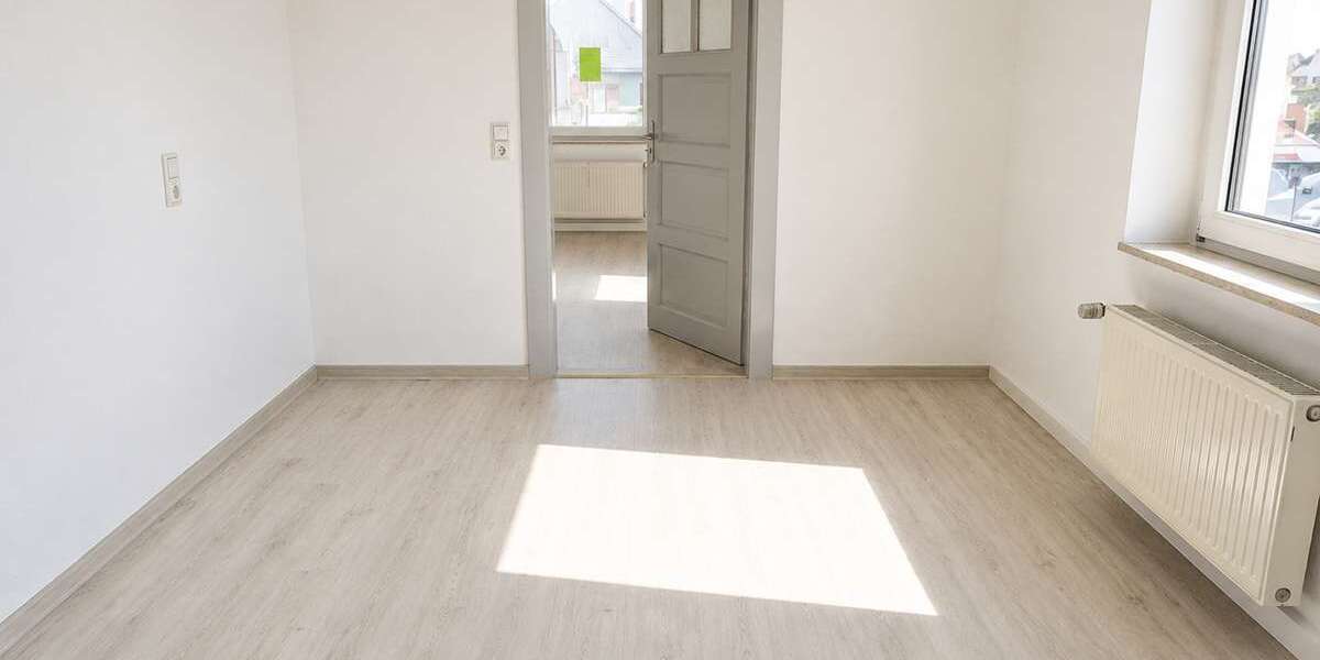 Etagenwohnung Zwickau Pölbitz - 3 Zimmer, 75 m&sup2;, 450&euro; | Angebot:27313144