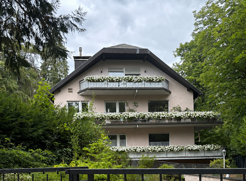 Etagenwohnung Kronberg - 4 Zimmer, 108 m&sup2;, 2.000&euro; | Angebot:27256046