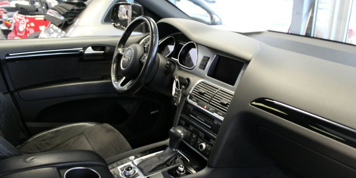 Audi Q7 3.0 TDI quattro tiptronic - 7-Sitzer - 132.983 km 22.980 &euro; Euskirchen 53881