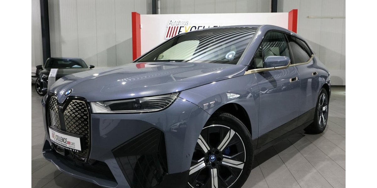 BMW iX 40 xDrive SPORT TITAN GLAS STORM EINZELSTÜCK 79.000 km 39.999 &euro; Hamm 59077