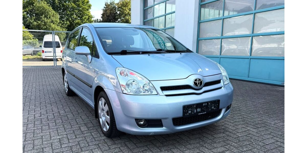Toyota Corolla Verso 99.543 km 4.990 &euro; Düren 52349