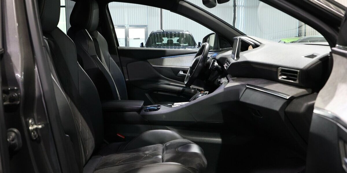 Peugeot 3008 2.0 BLUE-HDI 180 GT-LINE-SPORT / I-COCKPIT 138.000 km 15.555 &euro; Hamm 59077