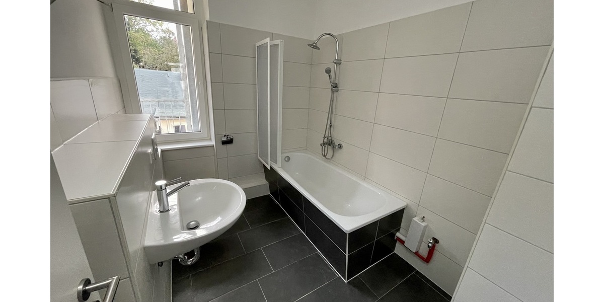 moderne 4 Raum Wohnung mit Balkon, Bad mit Wanne in Gera-Pforten! - Etagenwohnung Gera Pforten | Angebot:27265827