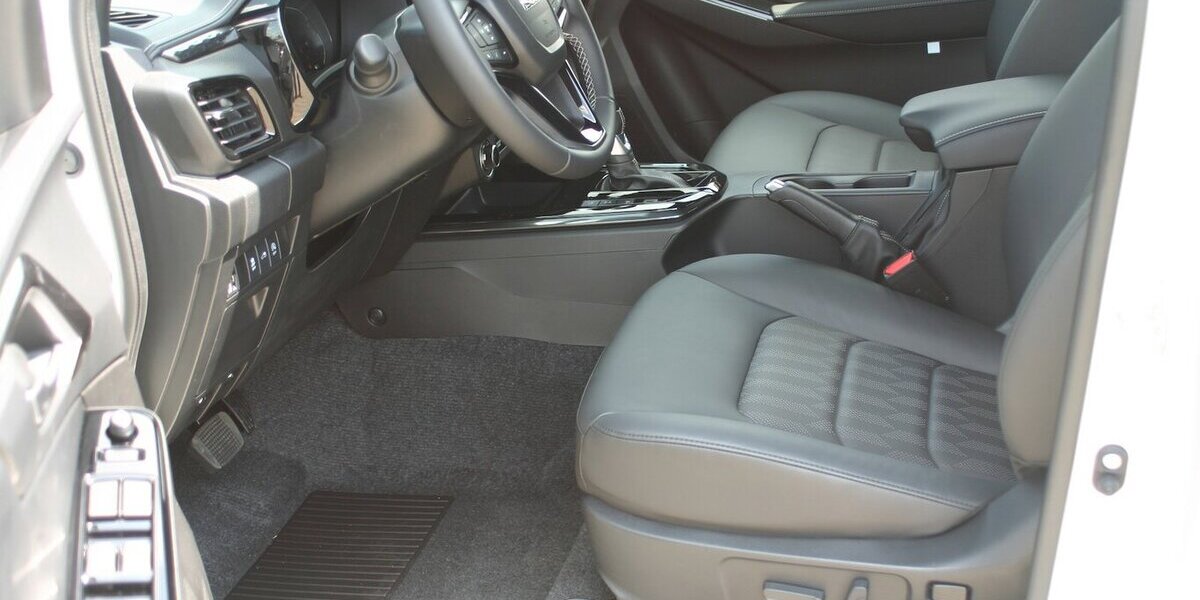 Isuzu D-Max Double Cab 4x4 V-CROSS Automatik|Diff 1.500 km 55.890 &euro; Wermelskirchen 42929