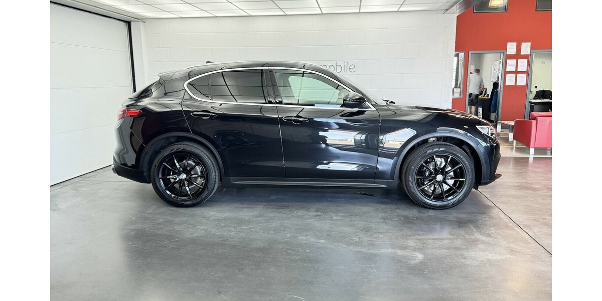 Alfa Romeo Stelvio 2.2 D Super Q4 LEDER AHK Pano LED 14.780 km 29.220 &euro; Lich 35423