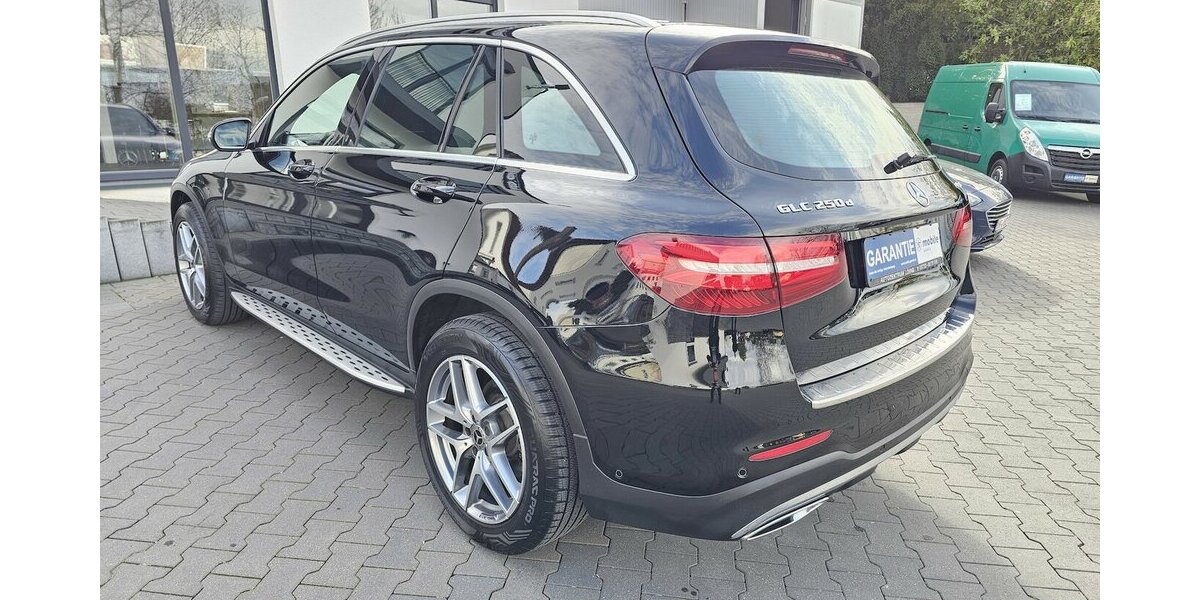 Mercedes-Benz GLC 250 d 4M AMG Line LED NAVI KAMERA TEILLEDER 109.490 km 29.490 &euro; Löhne 32584