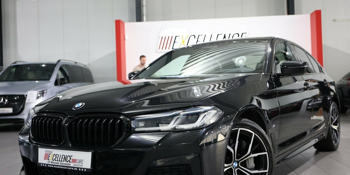 BMW 530d xDrive M-SPORT / SCHIEBEDACH,LASER,H/K,HUD 154.000 km 35.555 &euro; Hamm 59077
