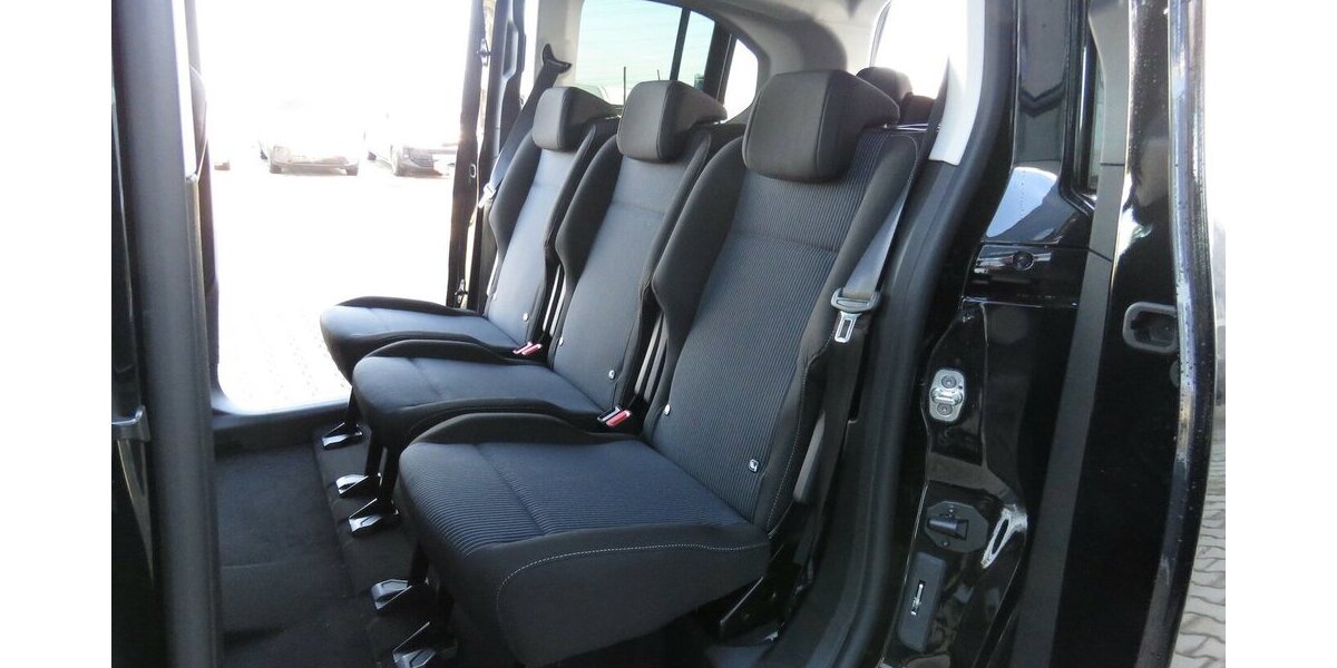 Fiat Doblo Maxi Kombi 130 / 7-Sitze + Vollausstattung 10.280 km 24.990 &euro; Münchenbernsdorf 07589