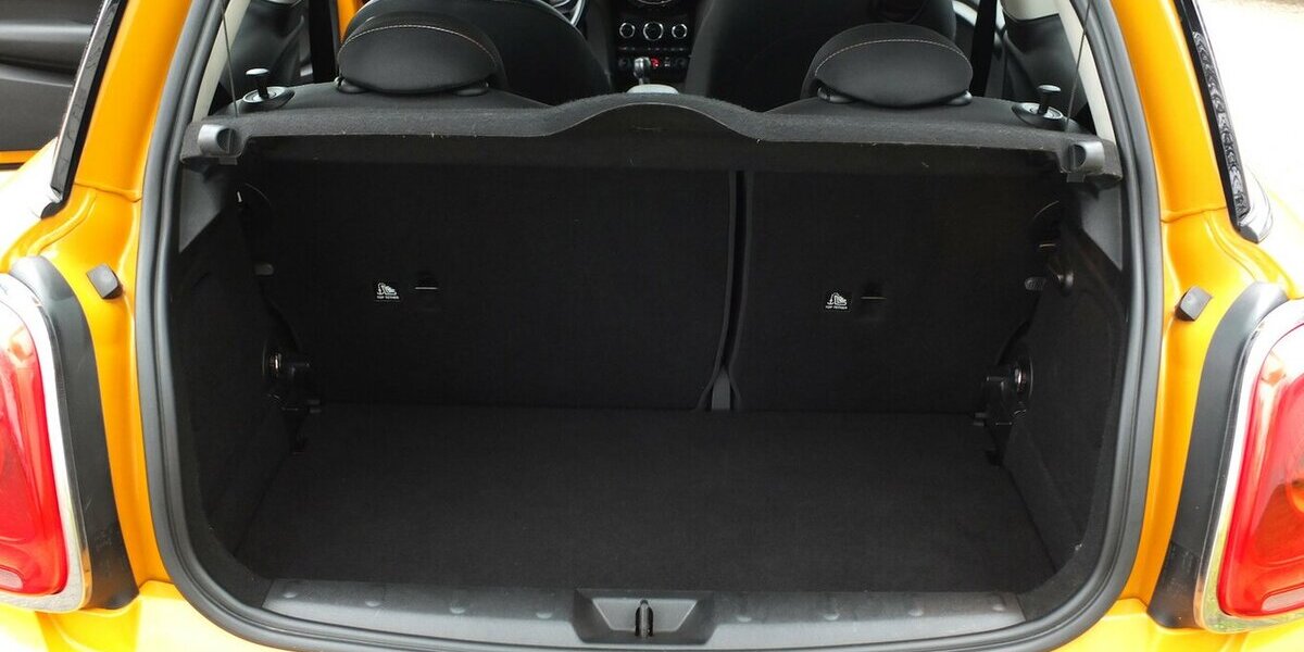 Mini One D WM26:KLIMAAUT PDC SITZHEIZUNG WINTERREIFEN 122.875 km 7.208 &euro; Köln 50858