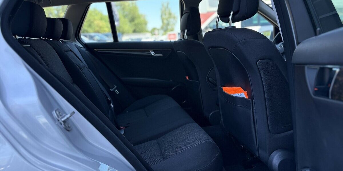 Mercedes-Benz C 220 CDI BlueEfficiency SCHIEBEDACH/NAVI/SHZ 132.163 km 12.900 &euro; Villingen-Schwenningen 78054