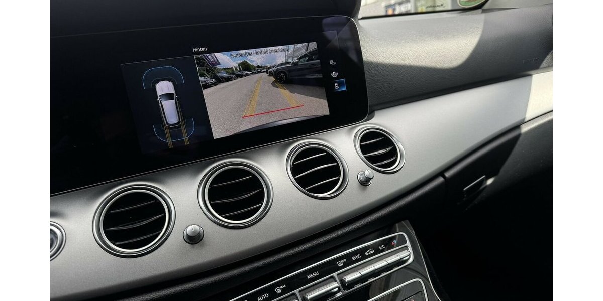 Mercedes-Benz E 400 d 4 MATIC/LED/KAMERA/KLIMA/DAB/APP-CONNECT 59.719 km 39.900 &euro; Villingen-Schwenningen 78054