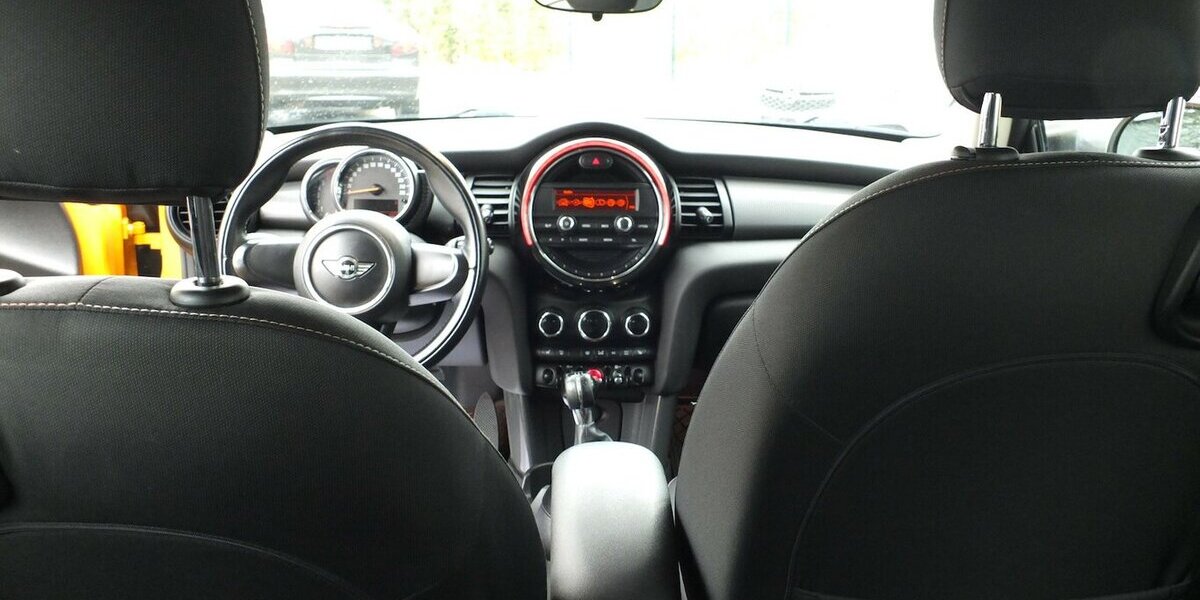 Mini One D WM26:KLIMAAUT PDC SITZHEIZUNG WINTERREIFEN 122.875 km 7.208 &euro; Köln 50858