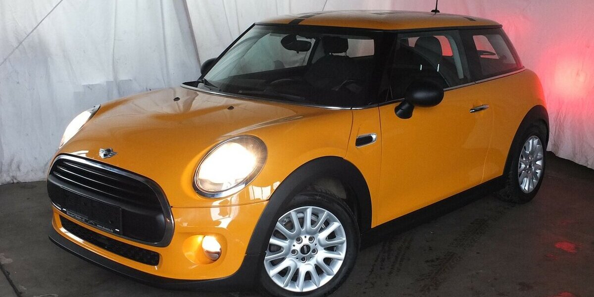 Mini One D WM26:KLIMAAUT PDC SITZHEIZUNG WINTERREIFEN 122.875 km 7.208 &euro; Köln 50858